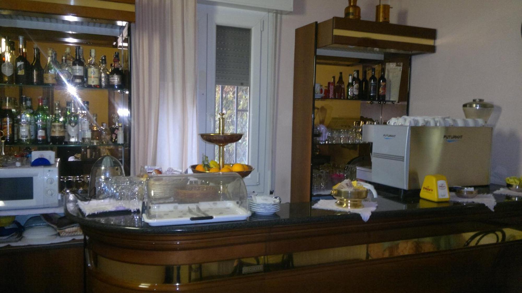 Hotel Centrale Argenta Extérieur photo
